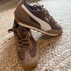 Puma Women’s Brown & White Easy Rider Retro Sneaker